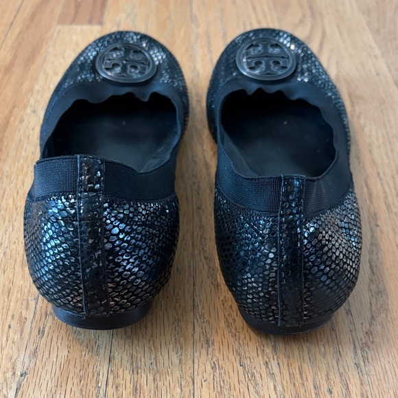 Tory Burch Caroline Plated Snake Skin Flats - Picture 5 of 11